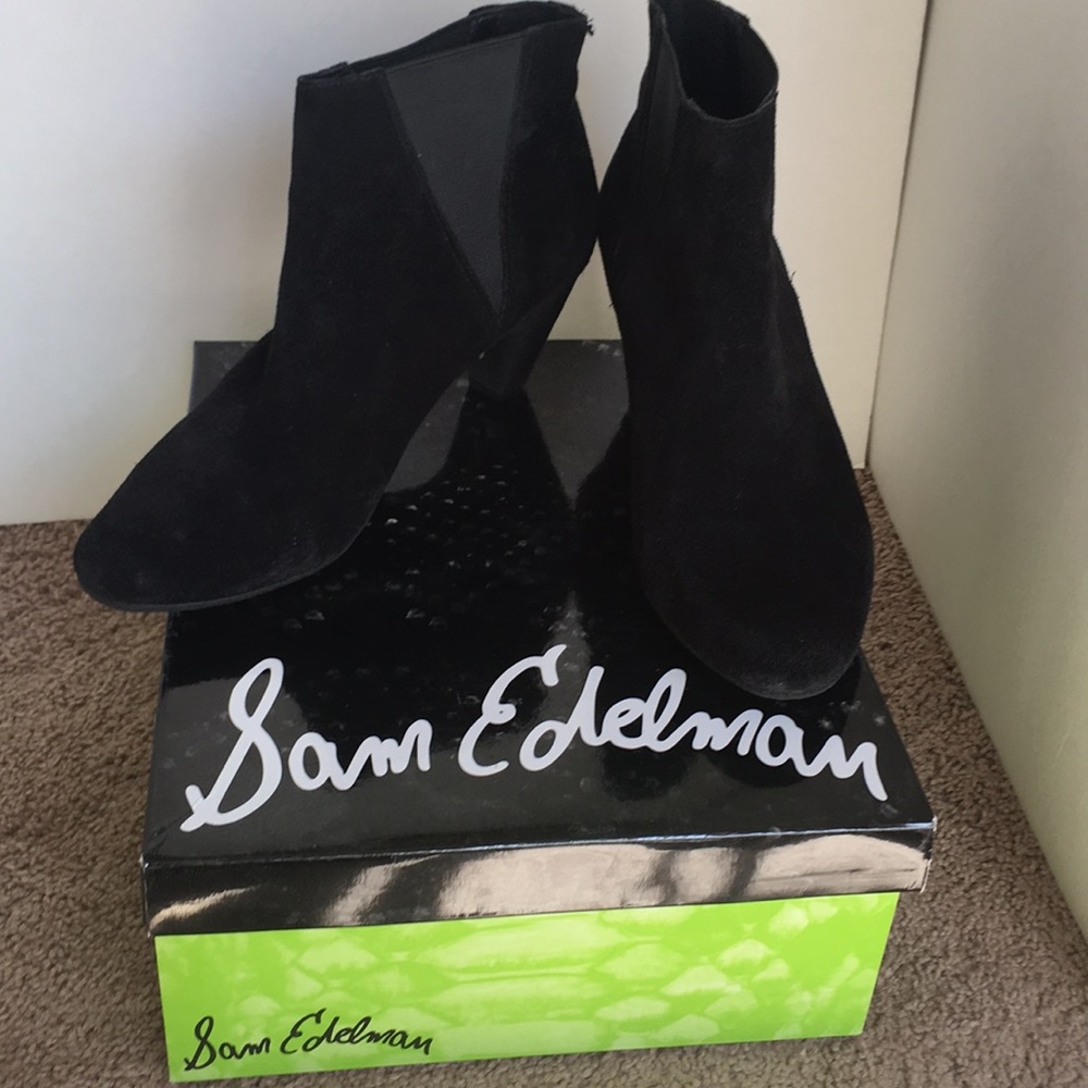 Sam Edelman stylish booties in black suede